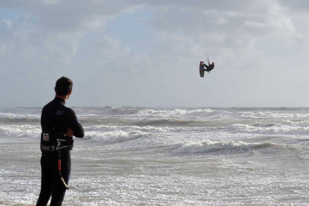 extreme-kitesurf-vento-estremo-02