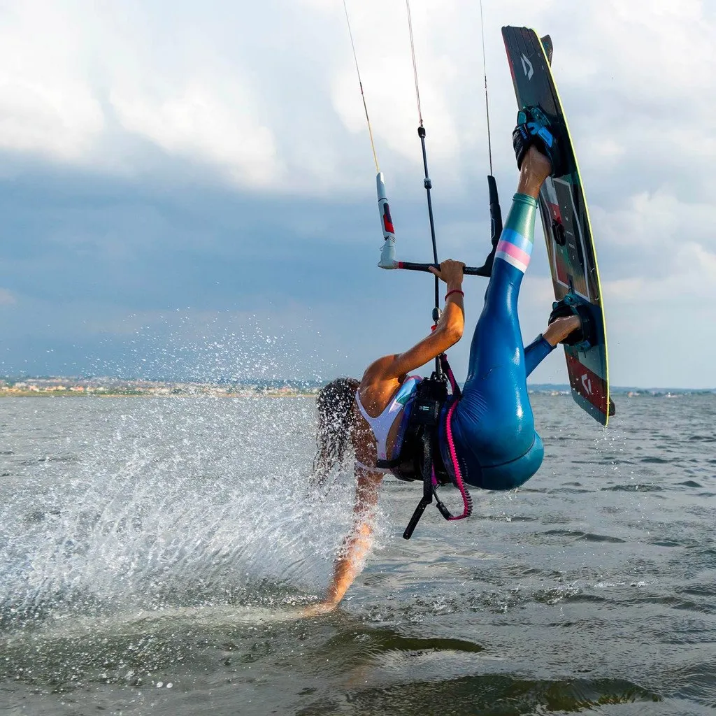 KIte-Camp-Con-lezioni-di-kitesurf