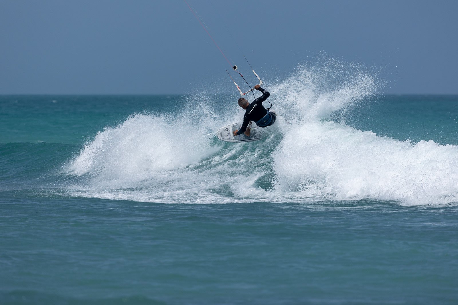Oman Kitesurf Wave Riding