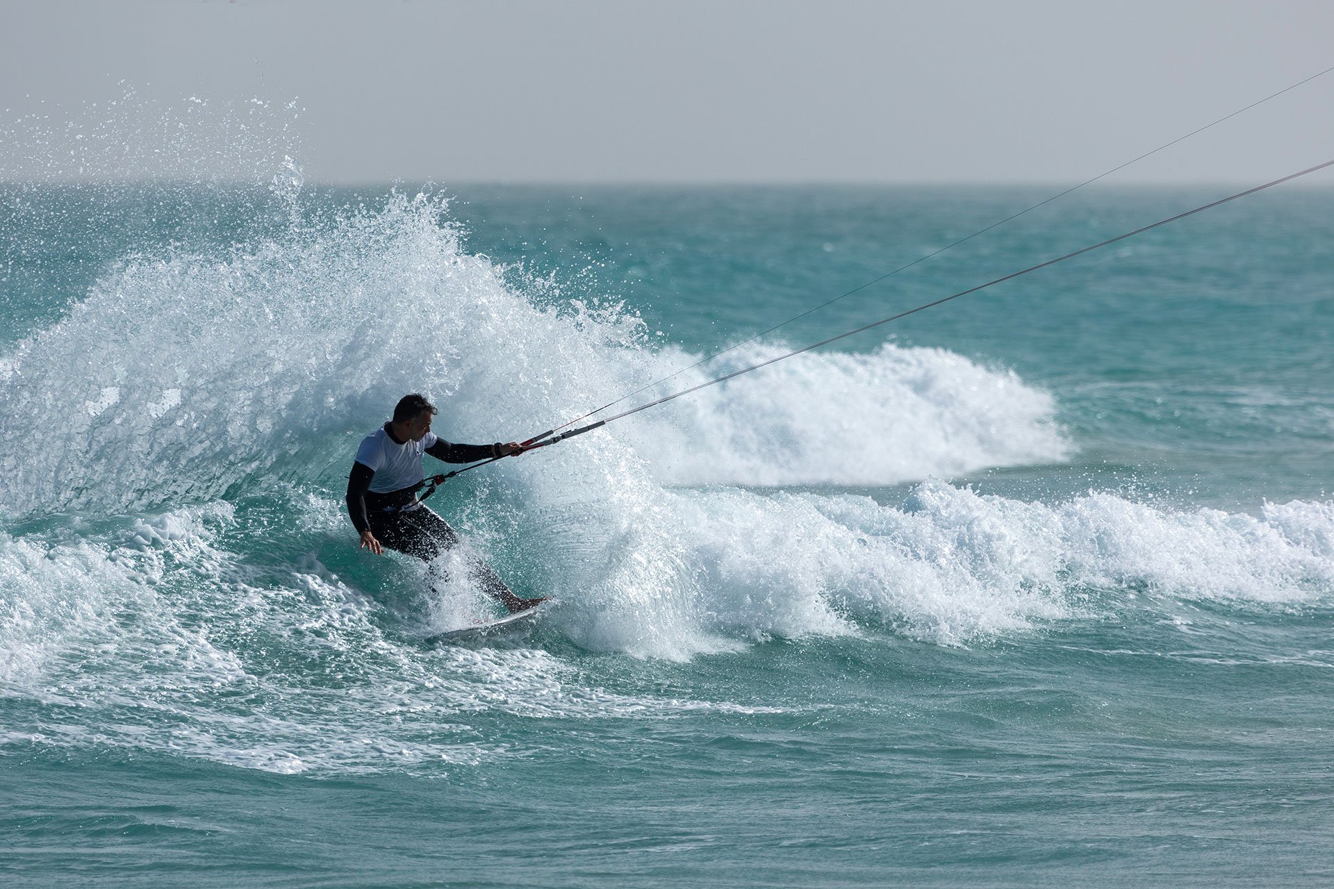 Allenamento kitesurf wave nei kite camp