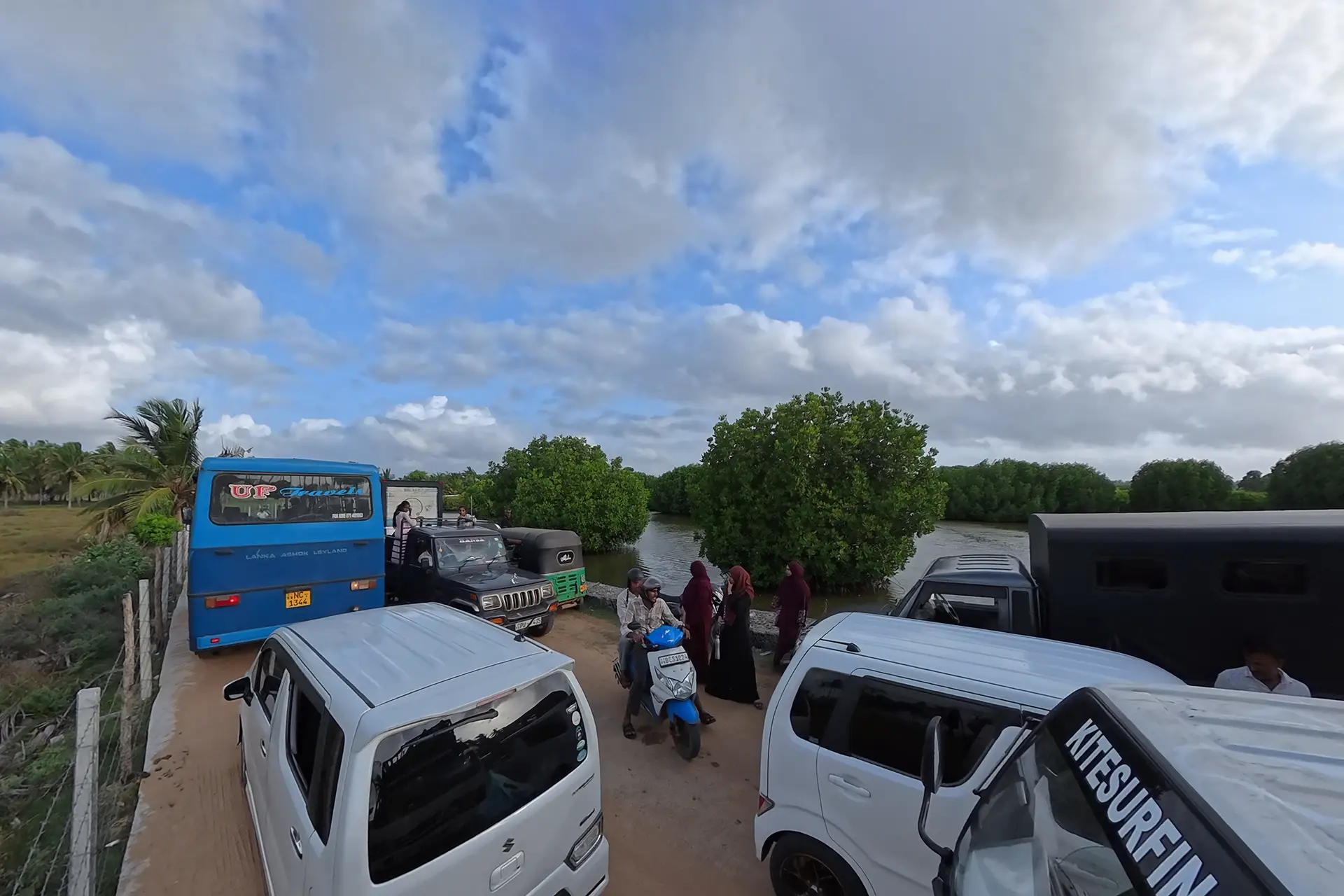 Kite Camp Sri Lanka - Le auto nella città